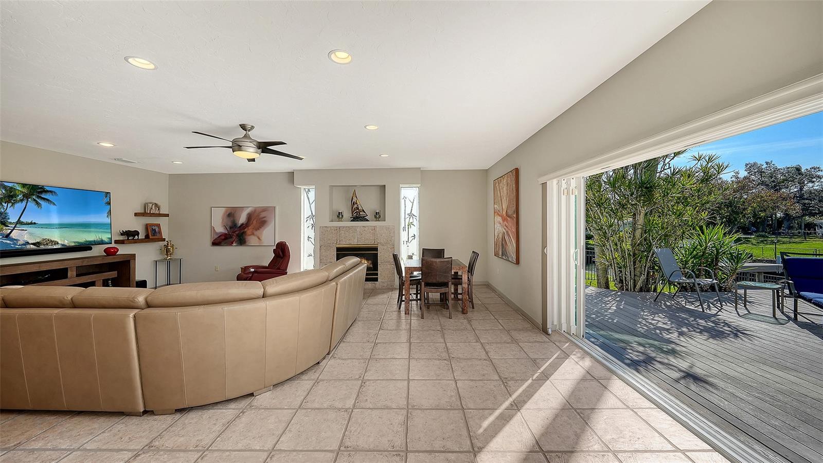 CORAL COVE - Residential