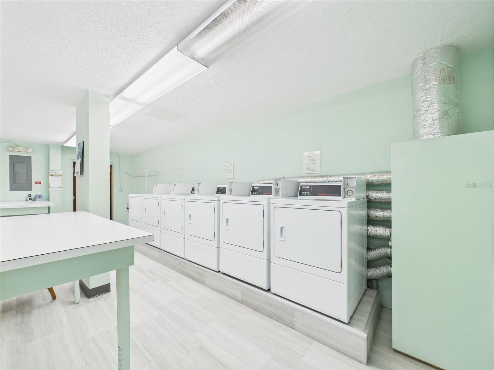 SPRING LAKE TOWERS - Residential