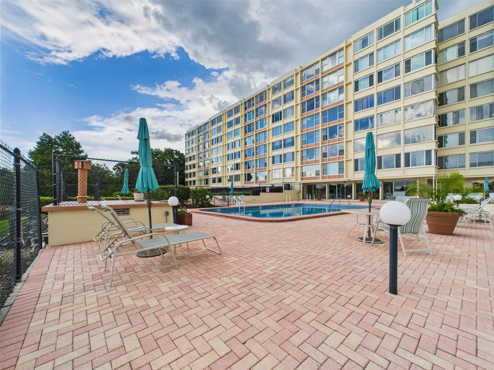 SPRING LAKE TOWERS - Residential