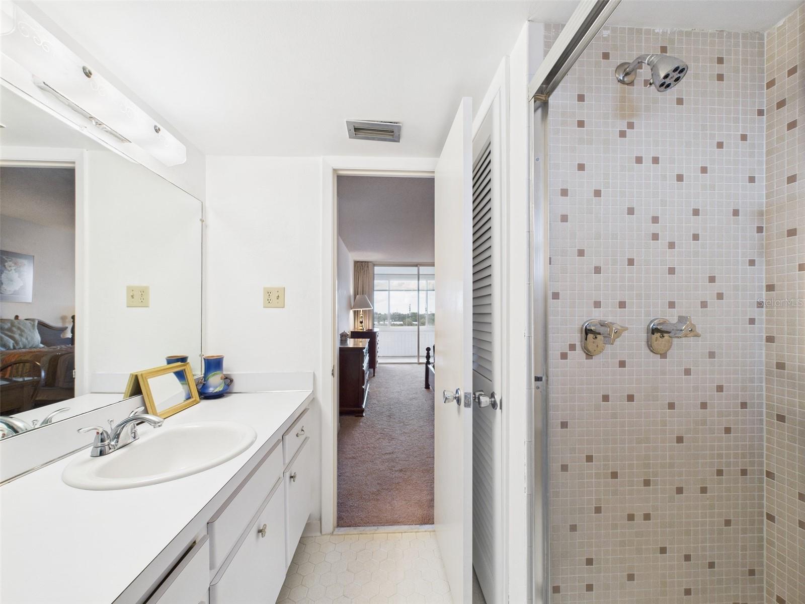 SPRING LAKE TOWERS - Residential