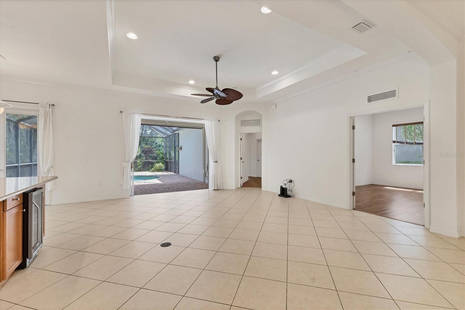 LAKEWOOD RANCH COUNTRY CLUB VILLAGE EE 3A-3C - Residential Lease