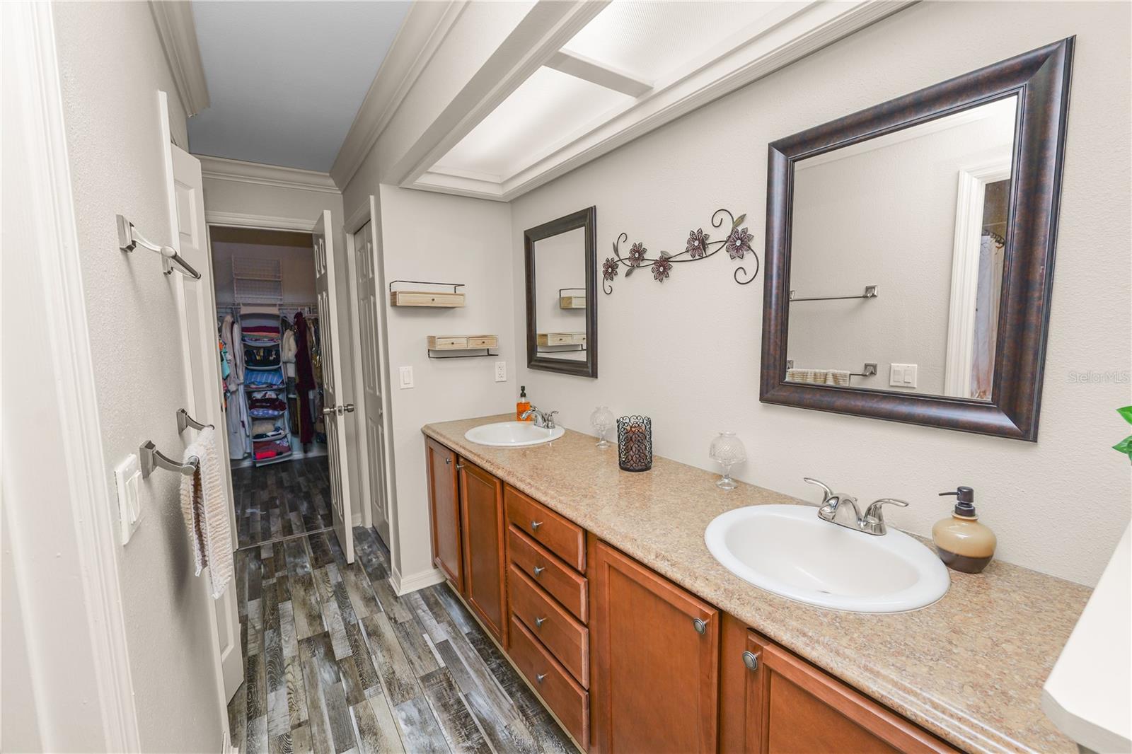 LINDALE ESTATES - Residential