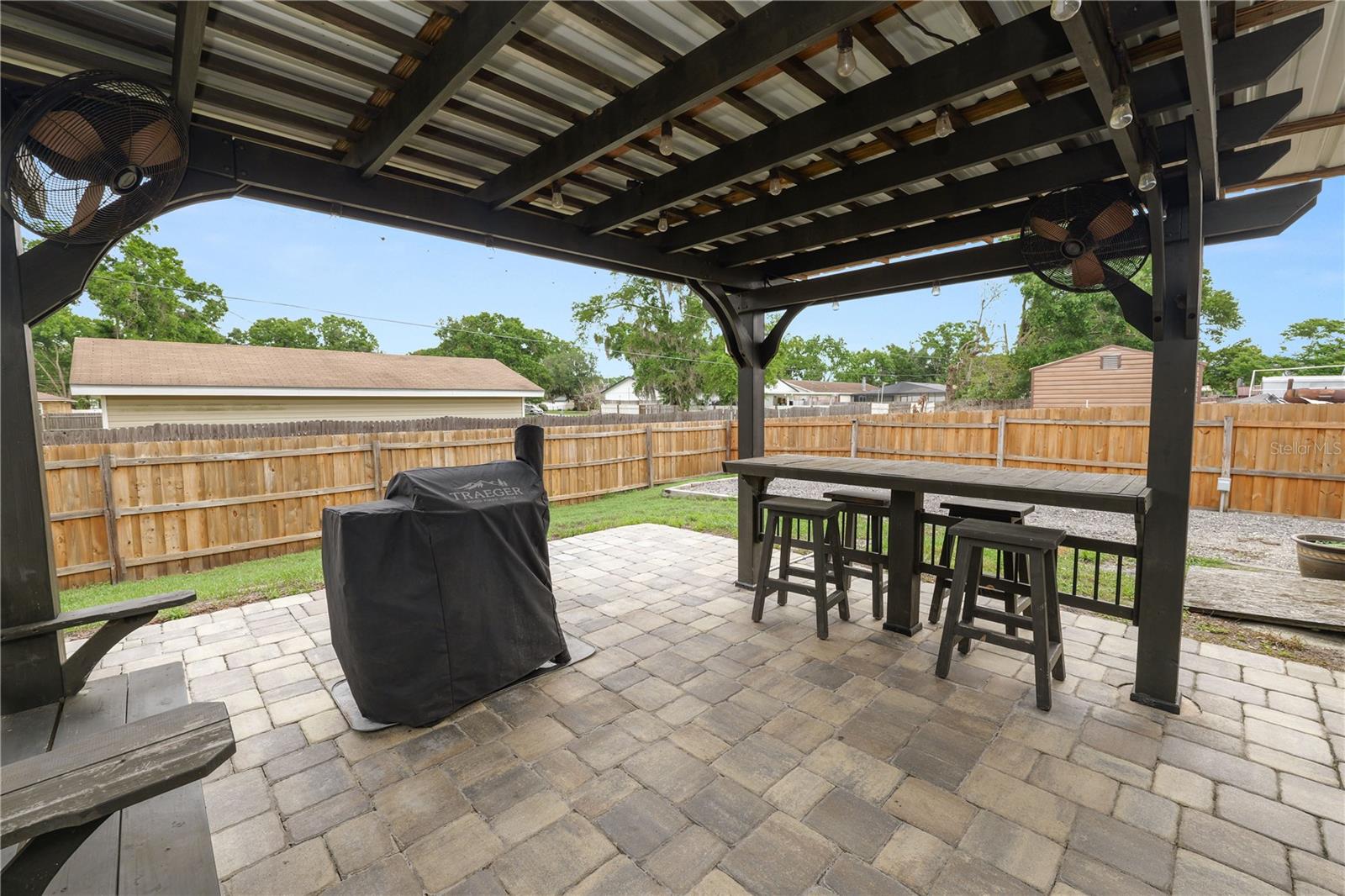 LINDALE ESTATES - Residential