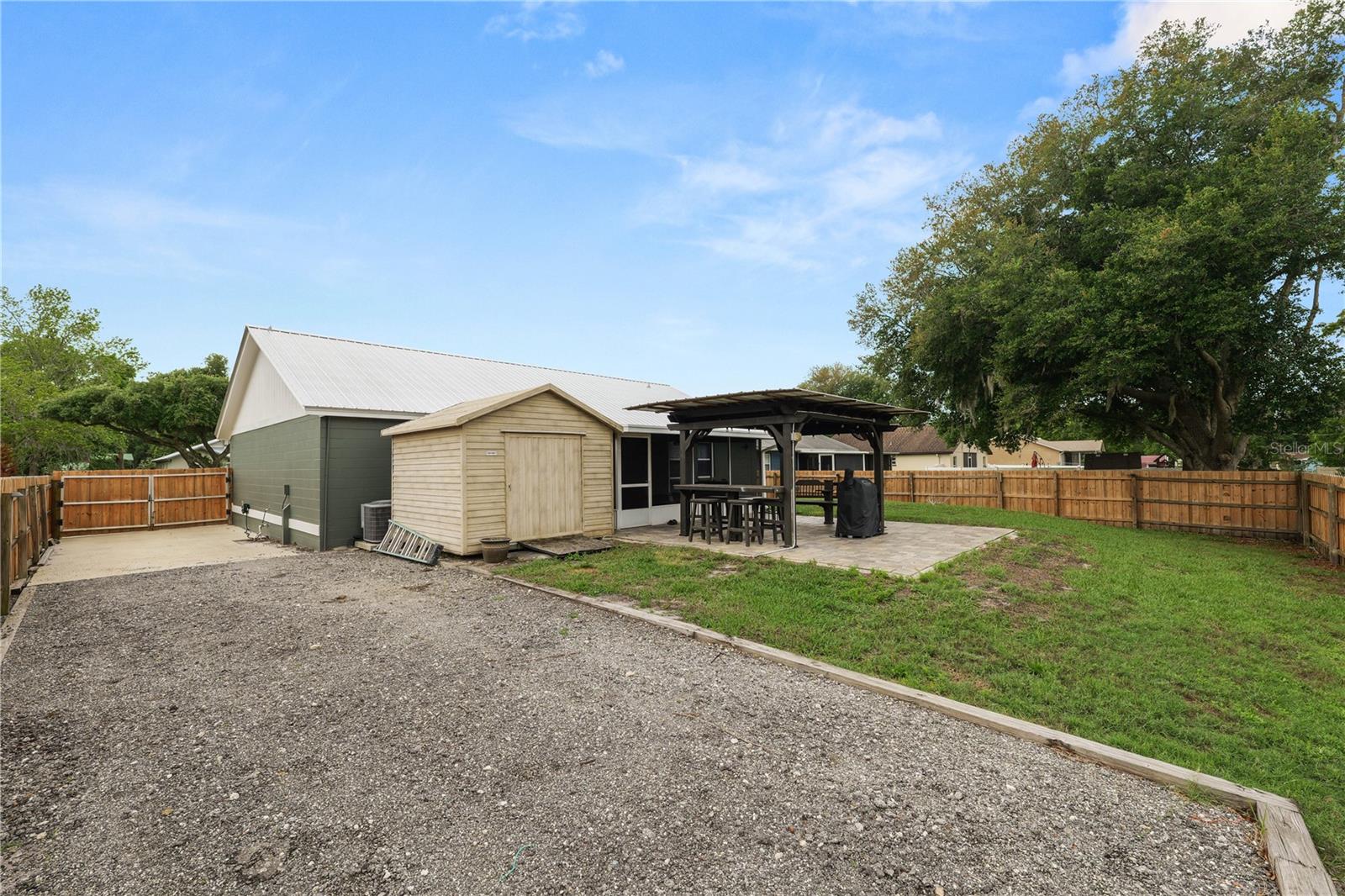 LINDALE ESTATES - Residential