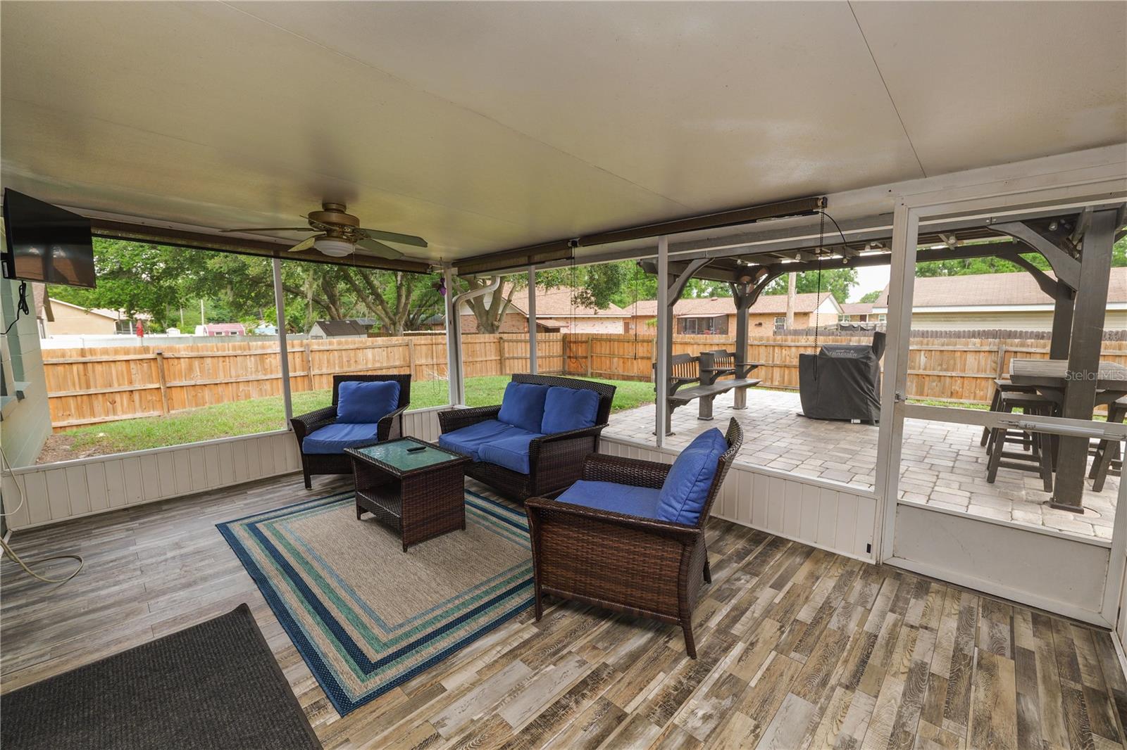 LINDALE ESTATES - Residential