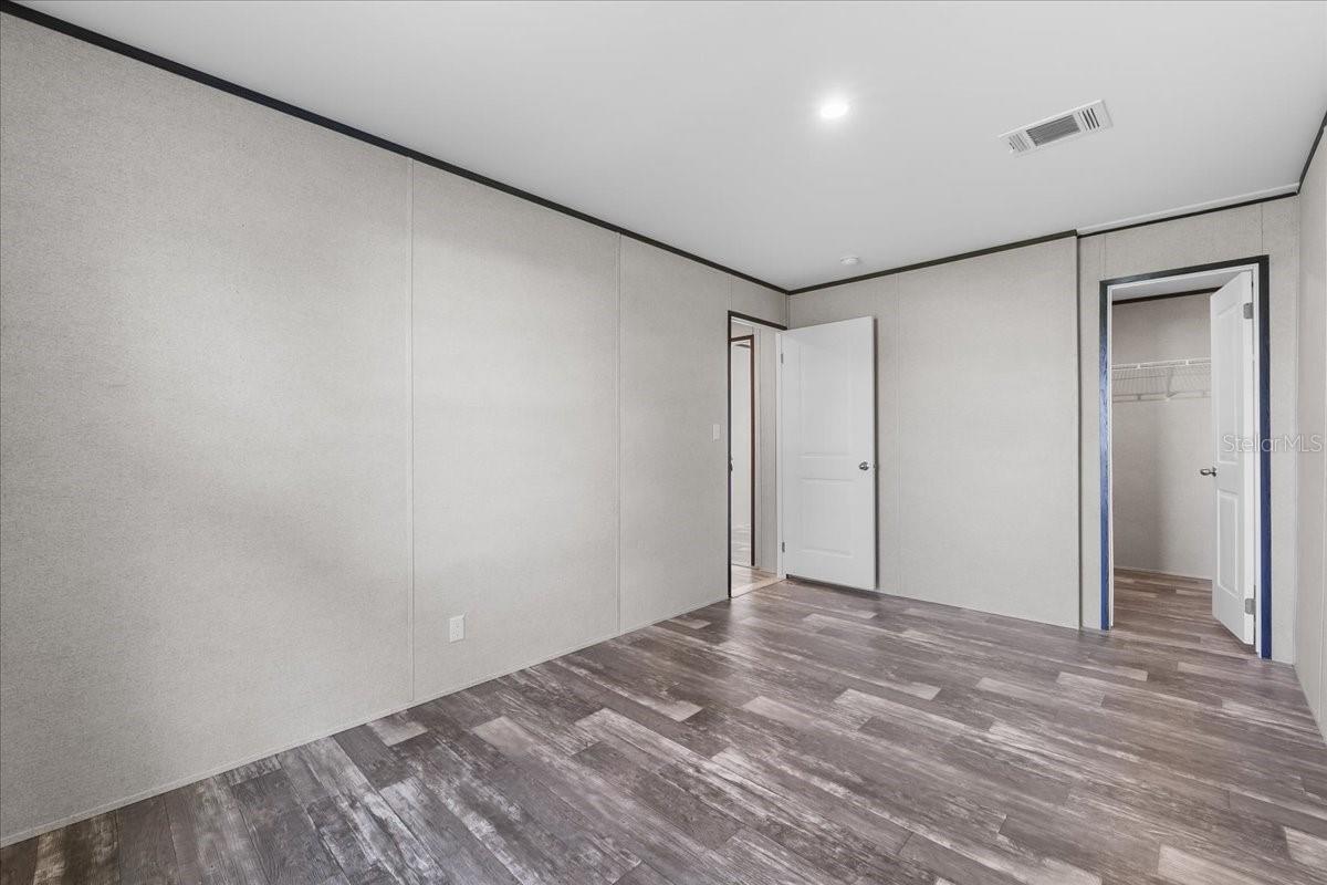 OAKRIDGE ESTATES - Residential