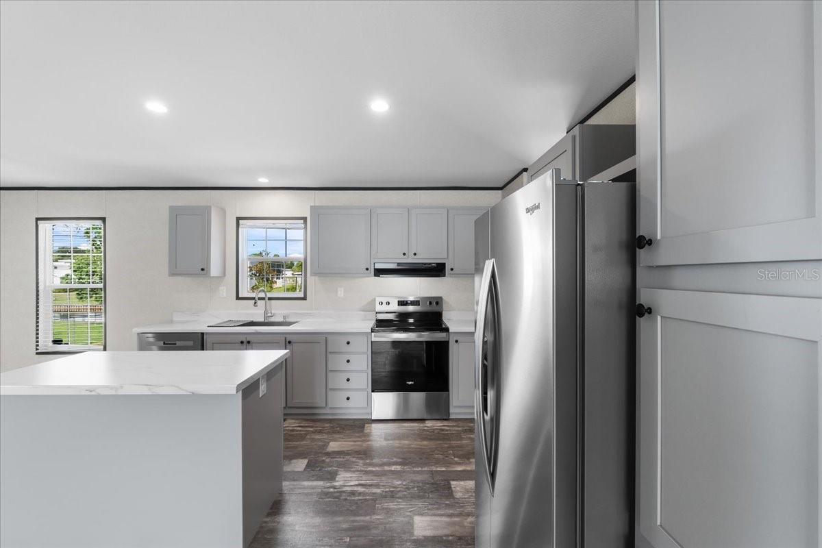 OAKRIDGE ESTATES - Residential