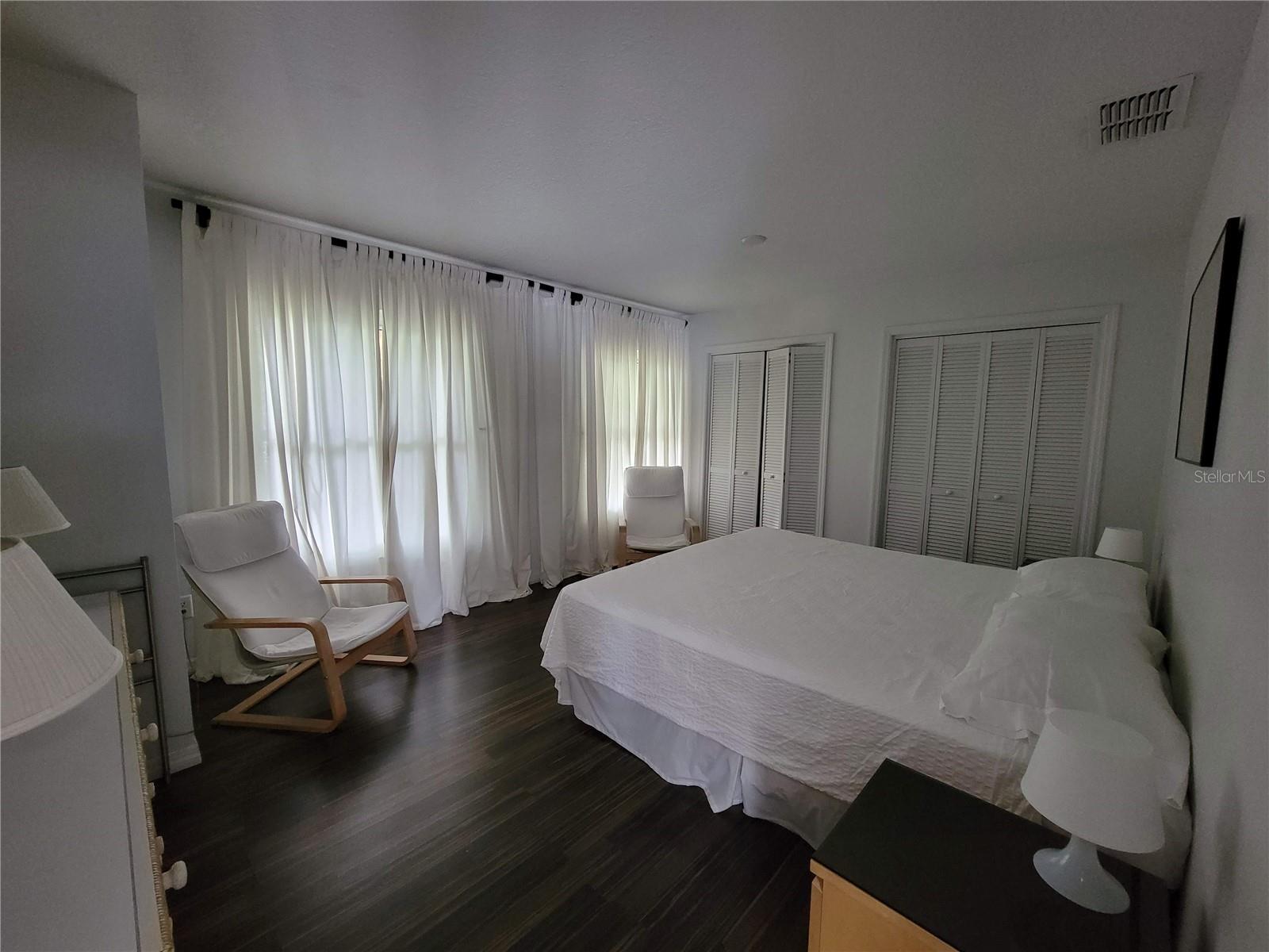 BAY LAKES AT GRANADA SEC 04 - Residential Lease