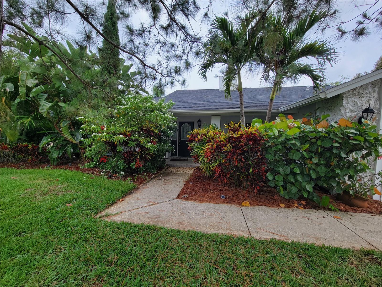 BAY LAKES AT GRANADA SEC 04 - Residential Lease