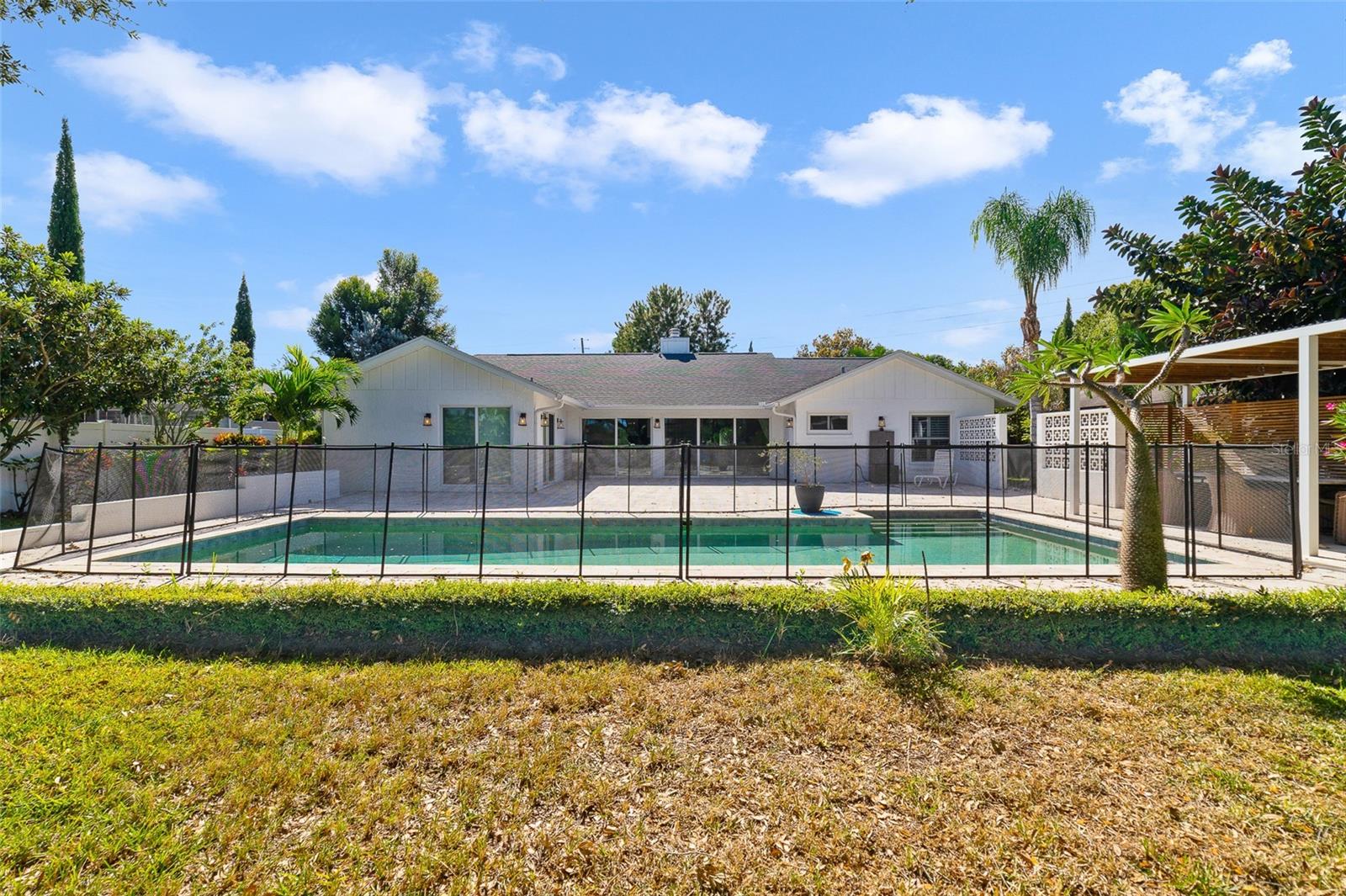 BAY LAKES AT GRANADA SEC 04 - Residential Lease