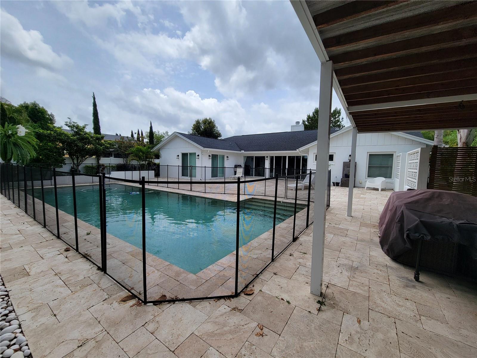 BAY LAKES AT GRANADA SEC 04 - Residential Lease