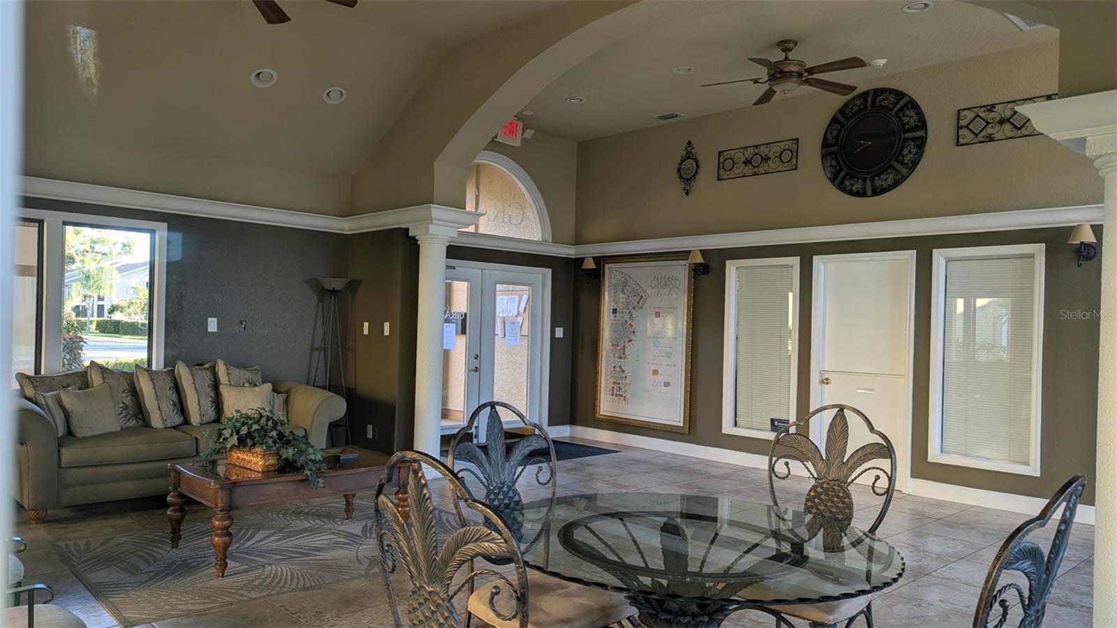 VINTAGE GRAND - Residential Lease