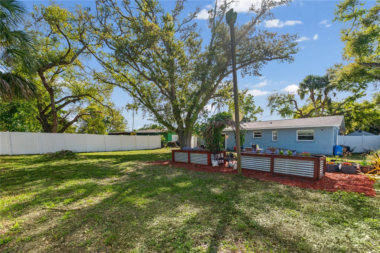 RIDGEWOOD ESTATES 09TH ADD - Residential