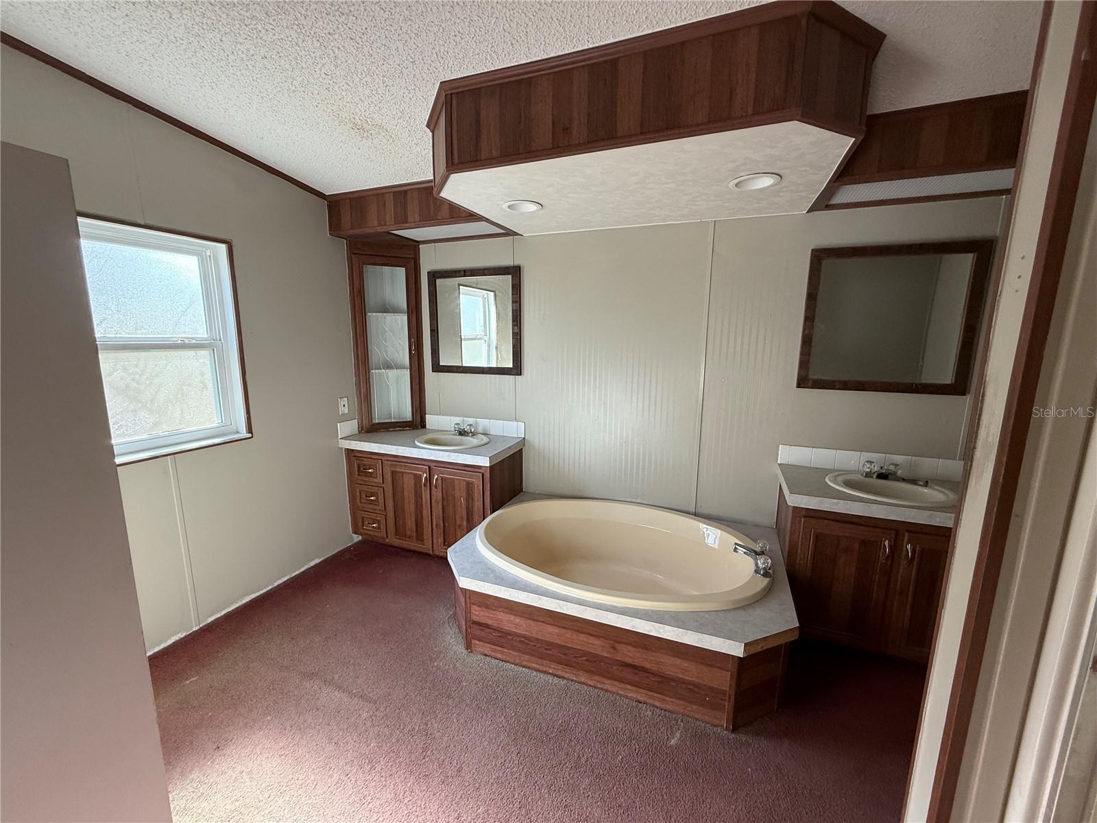 FOX RIDGE - Residential