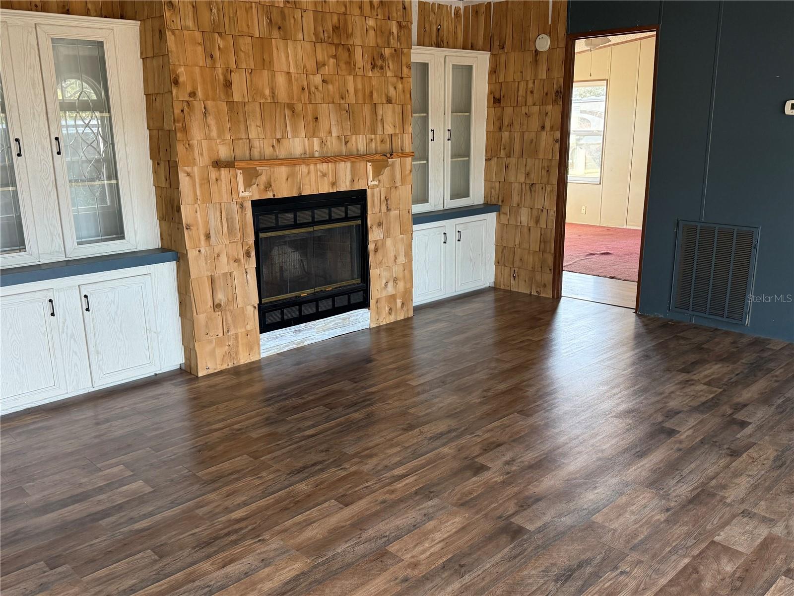 FOX RIDGE - Residential