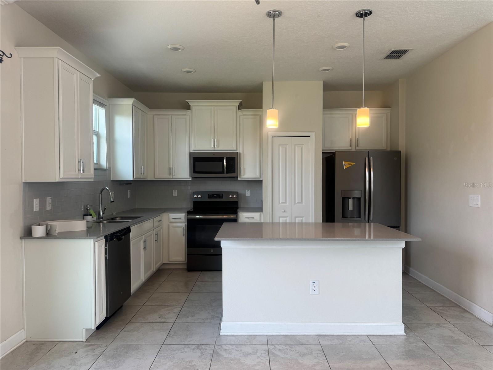 STOREY LAKE TR K - Residential