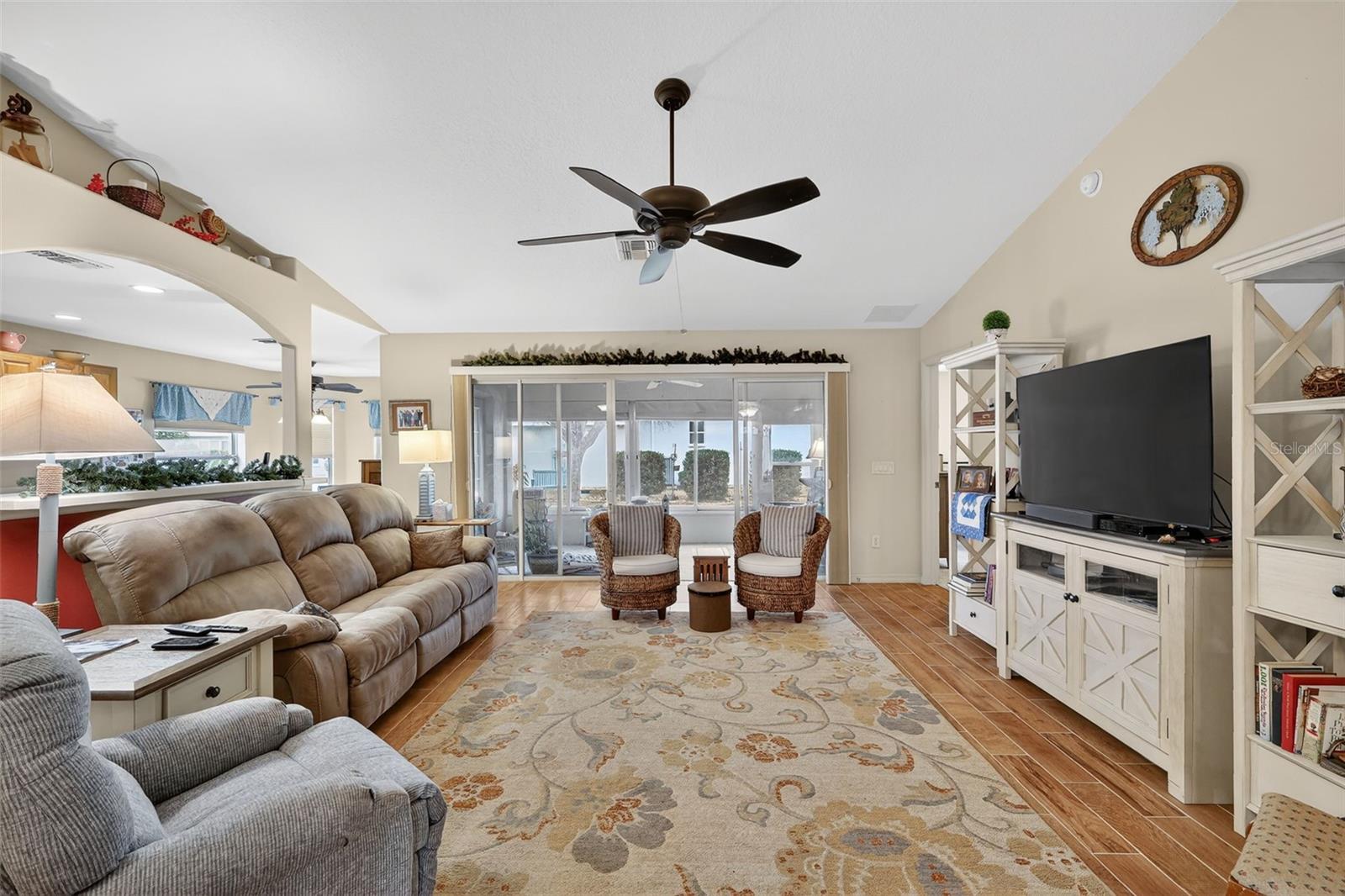 SUMMERGLEN PH 03 - Residential