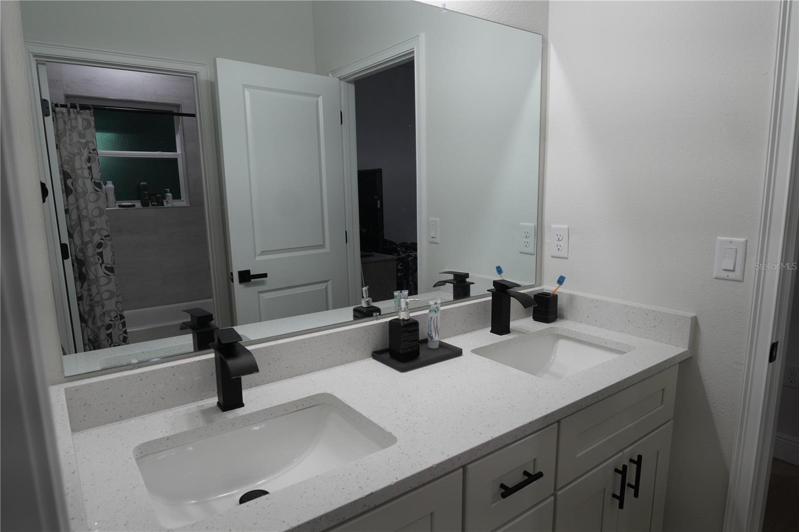 MARION OAKS UN 04 - Residential
