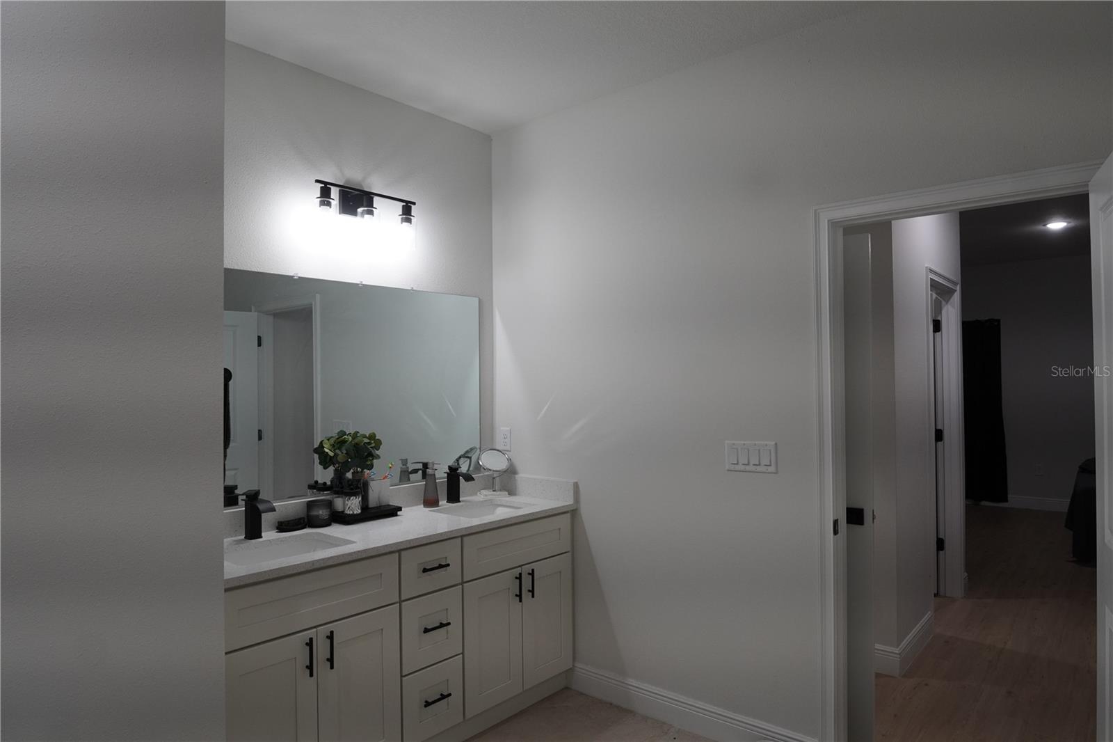 MARION OAKS UN 04 - Residential