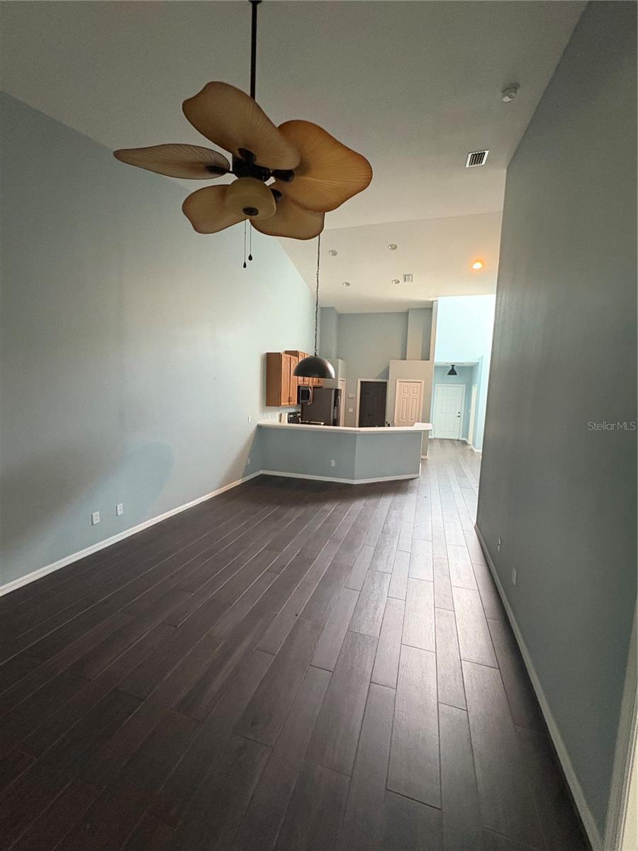 TRADITIONS PH 01 - Residential Lease