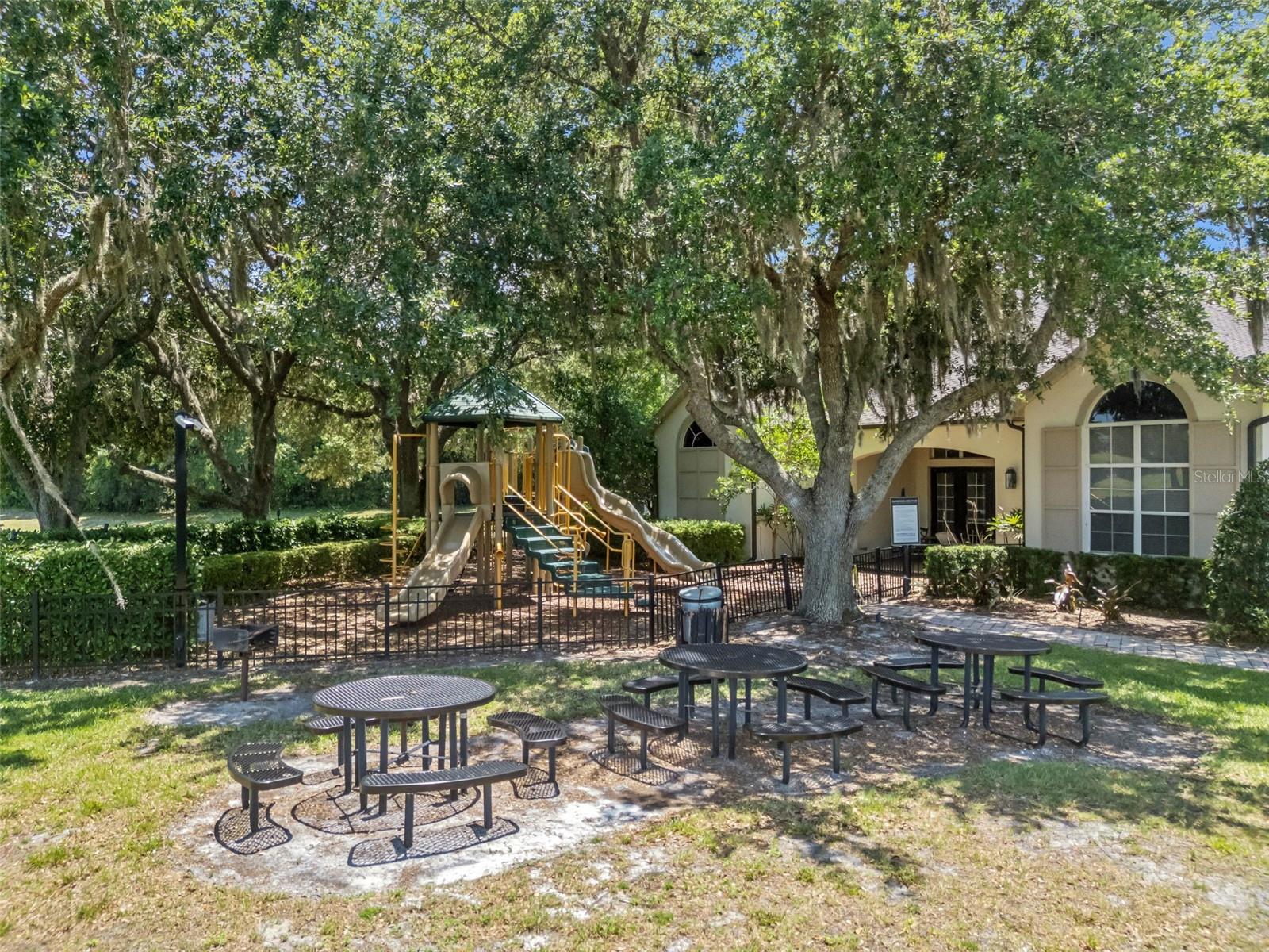 BUCKINGHAM ESTATES - Residential
