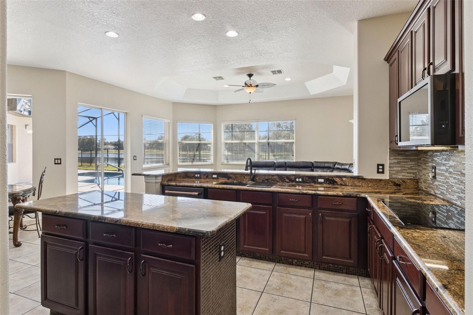 BUCKINGHAM ESTATES - Residential