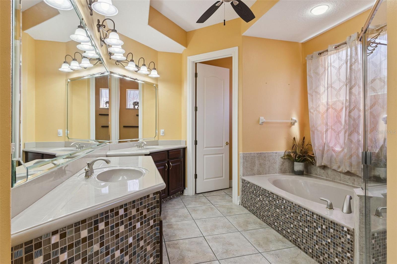 BUCKINGHAM ESTATES - Residential