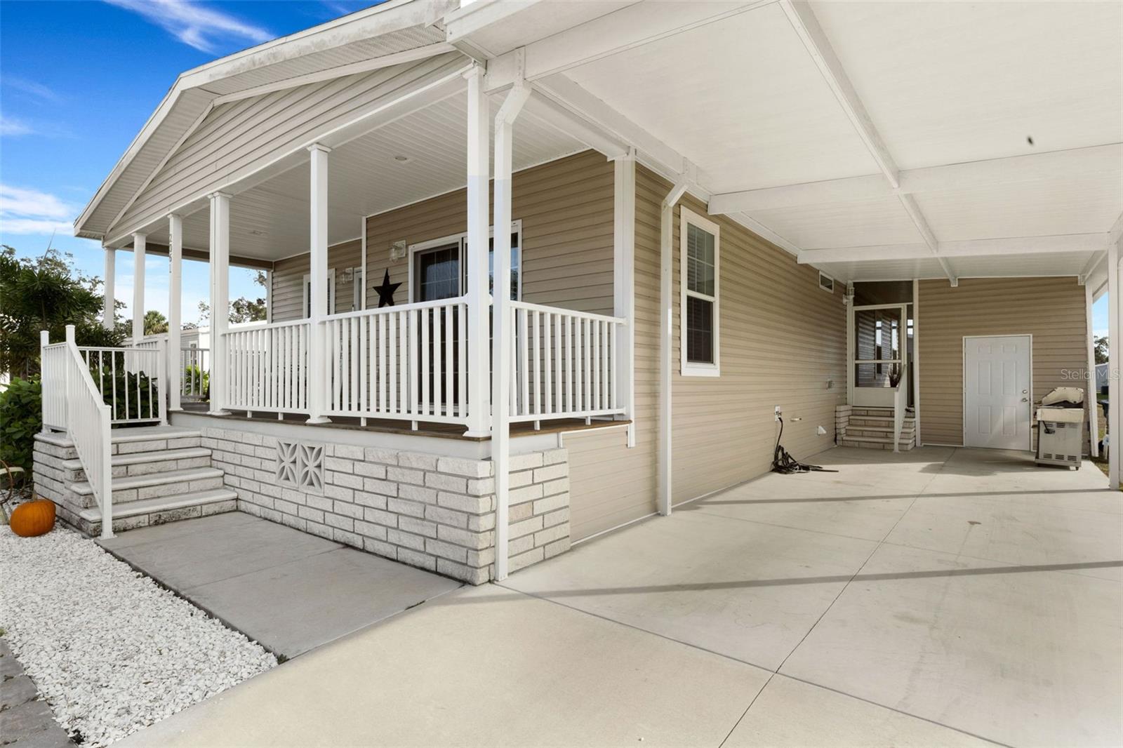 WINDS OF ST. ARMANDS - Residential