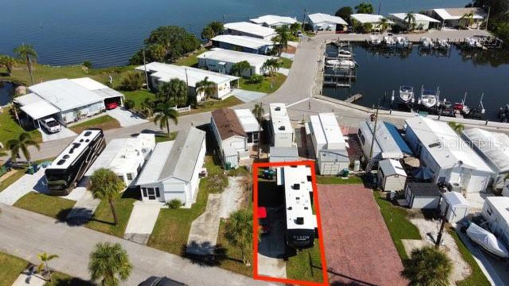 Photo of 20 MONTEGO DRIVE, PALMETTO, FL 34221 (MLS # A4582183)