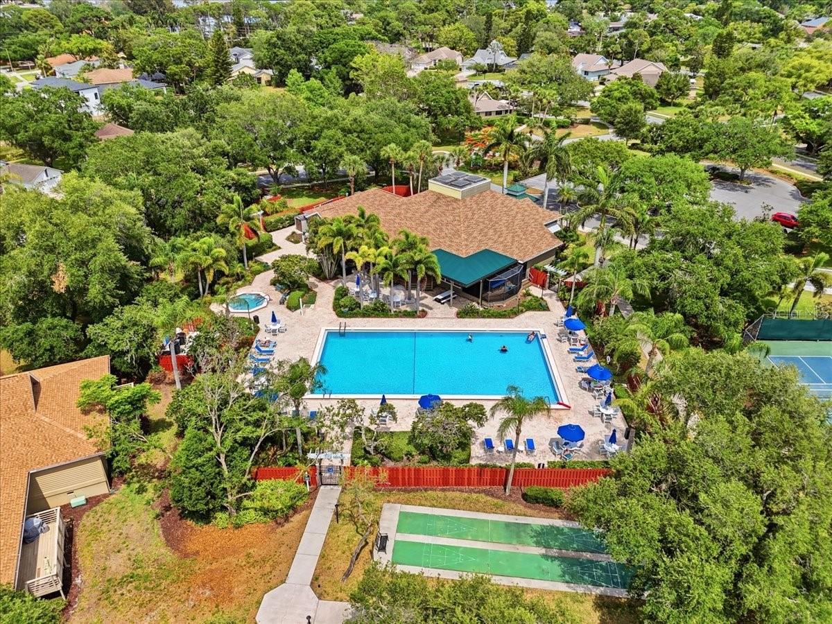 POINTE ALEXIS SOUTH - Residential