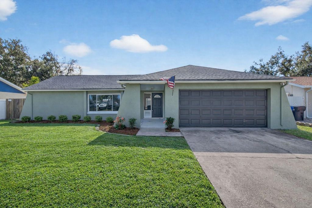 Photo of 3733 Coppertree Circle, Brandon, FL 33511 (MLS # TB8460911)