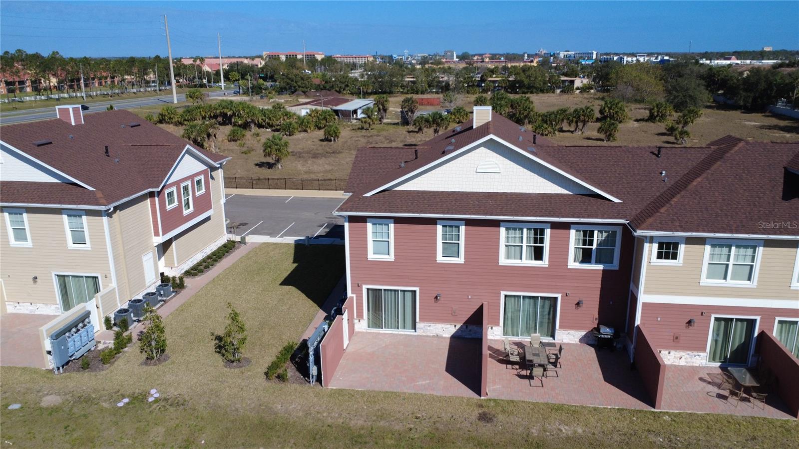 7562 SUNFLOWER CIRCLE