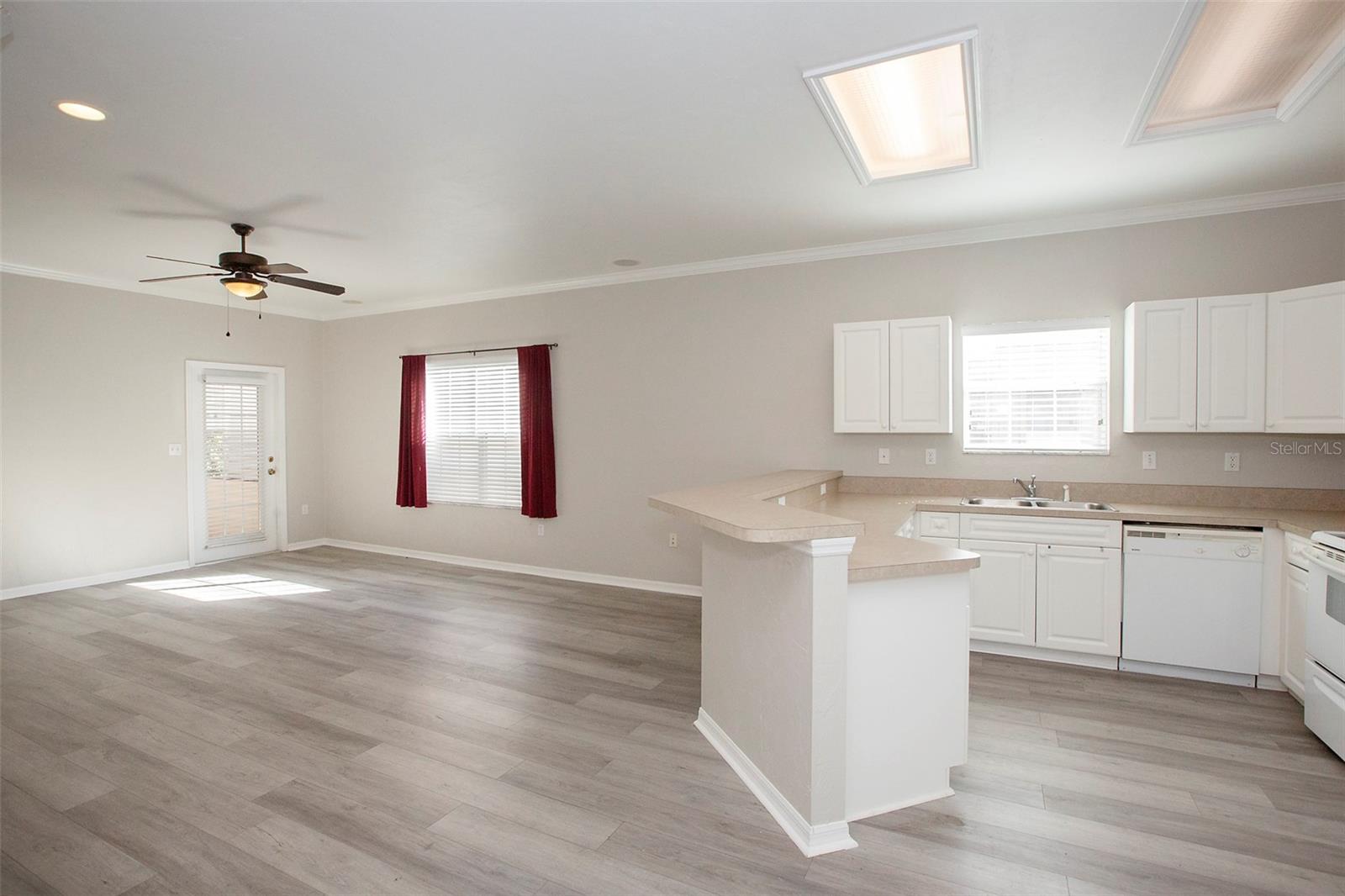 BLUES CREEK GARDENS - Residential Lease