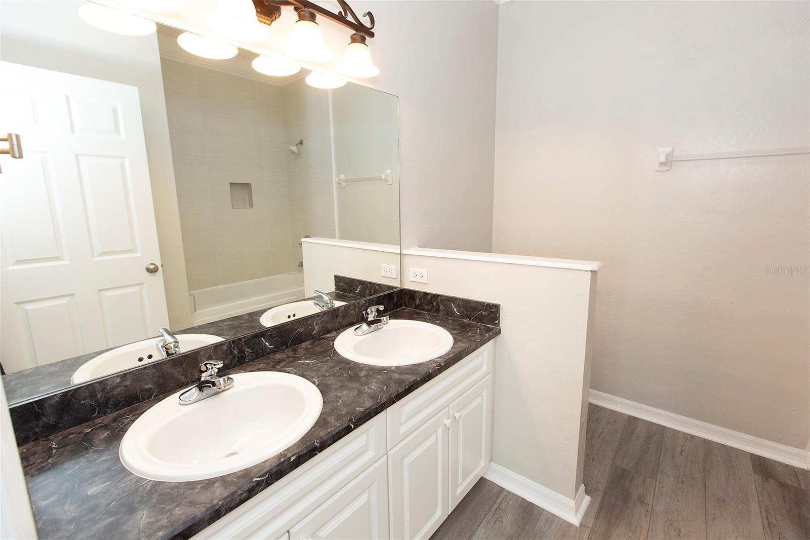 BLUES CREEK GARDENS - Residential Lease