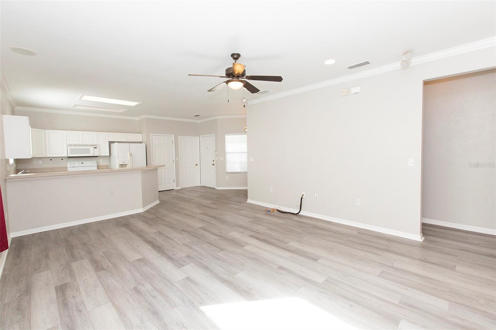 BLUES CREEK GARDENS - Residential Lease