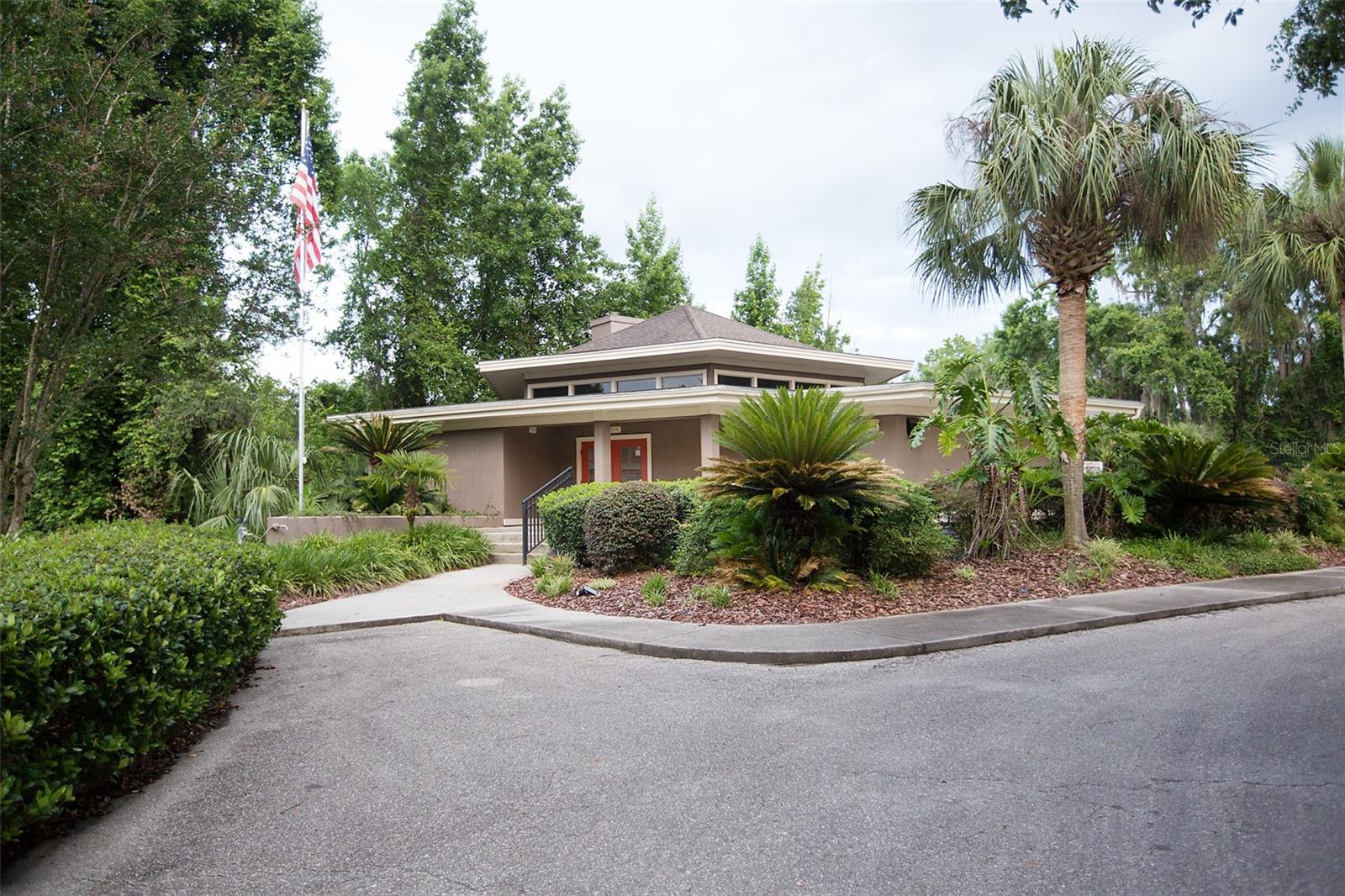 BLUES CREEK GARDENS - Residential Lease