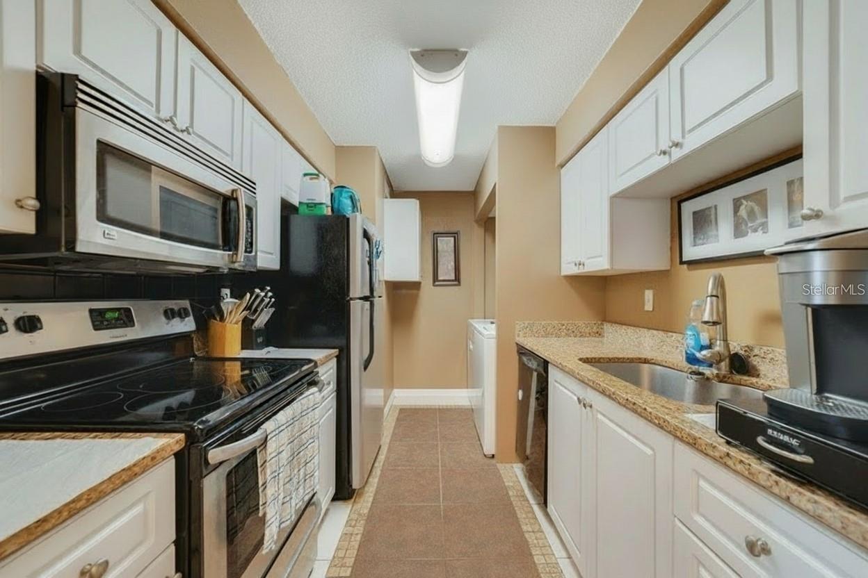 ROYAL ARMS CONDO - Residential Lease