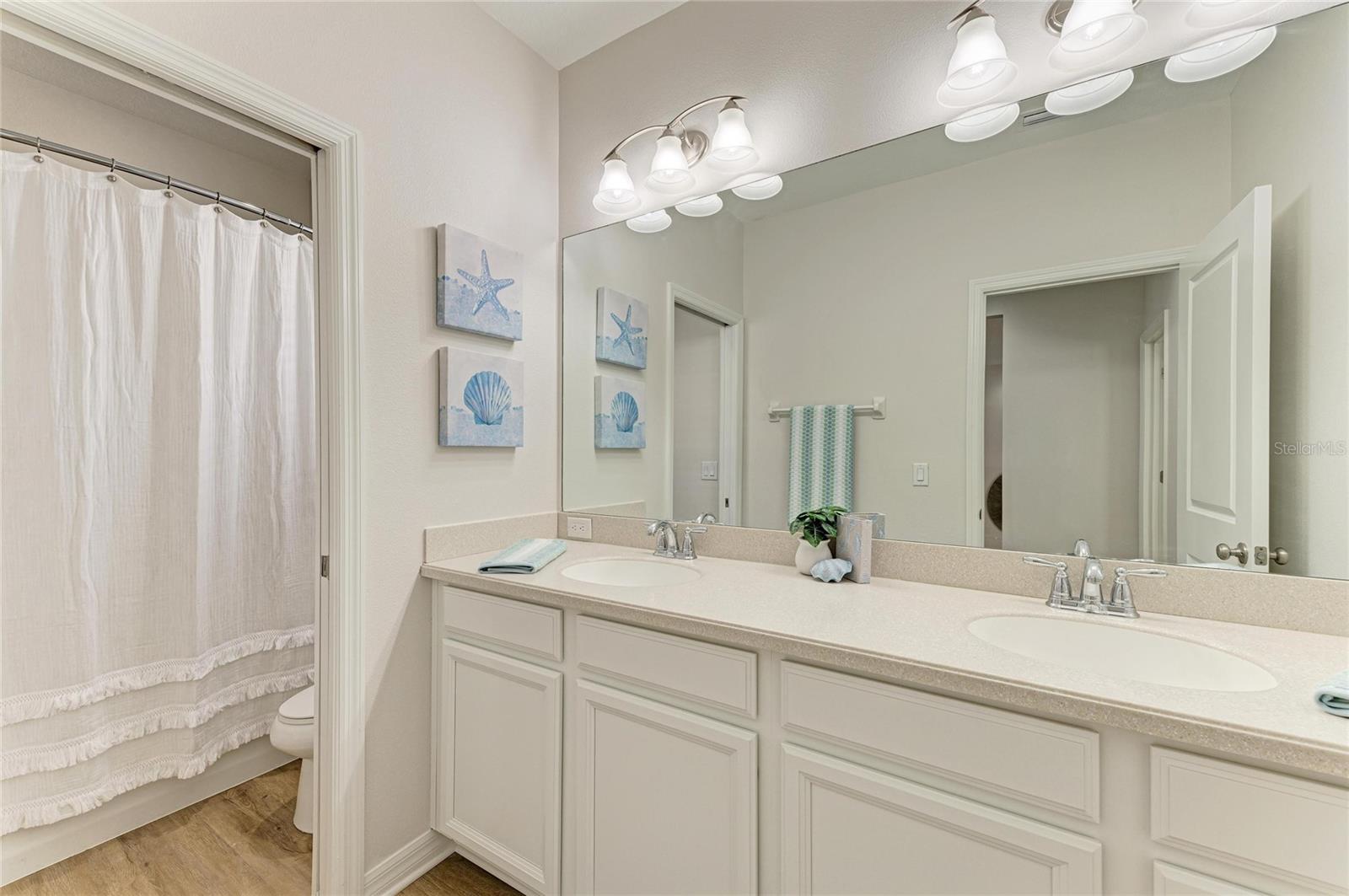 ARBOR RESERVE - Residential Lease