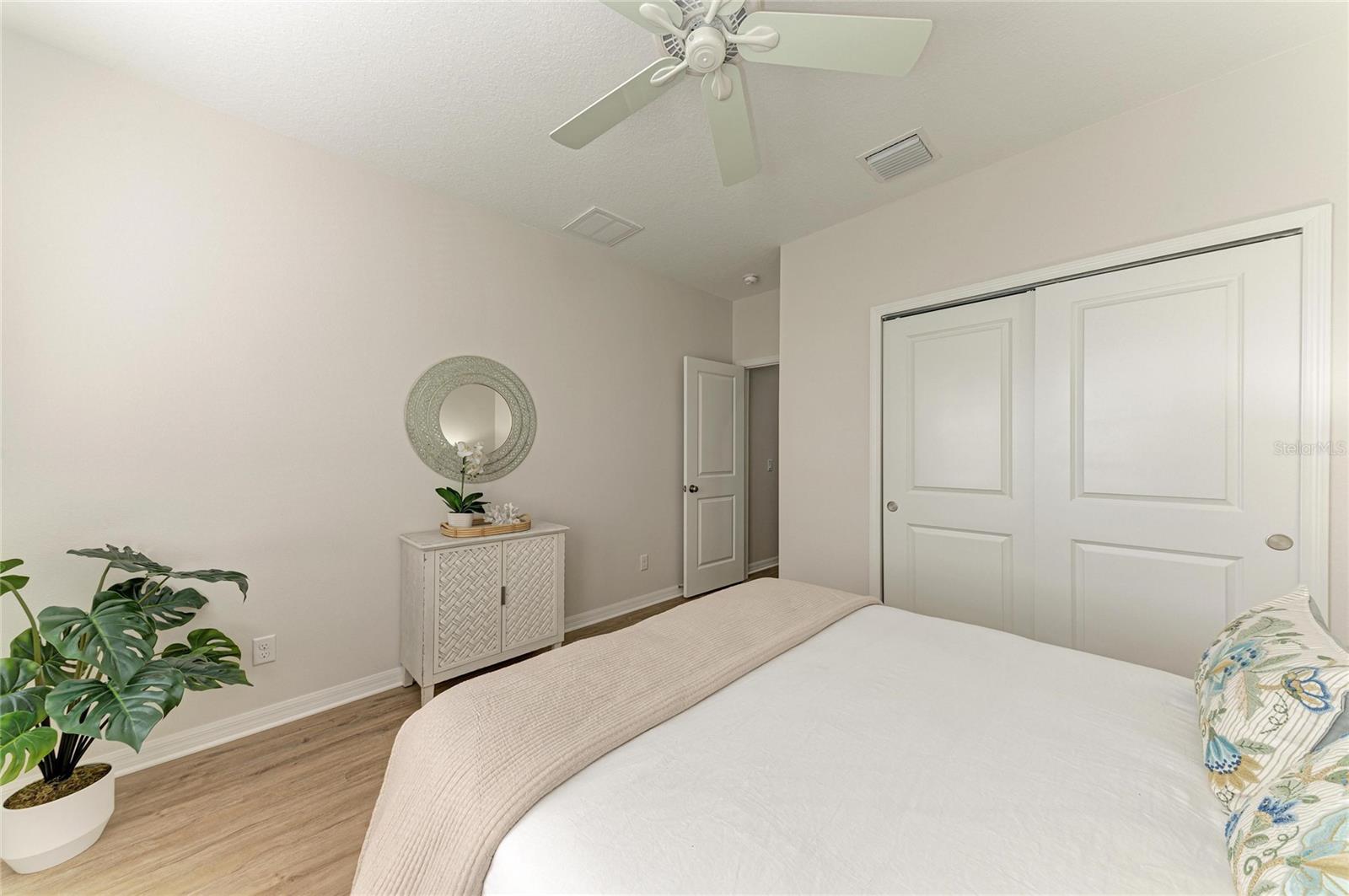 ARBOR RESERVE - Residential Lease