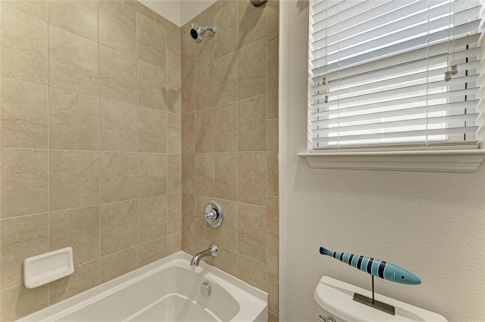 ARBOR RESERVE - Residential Lease