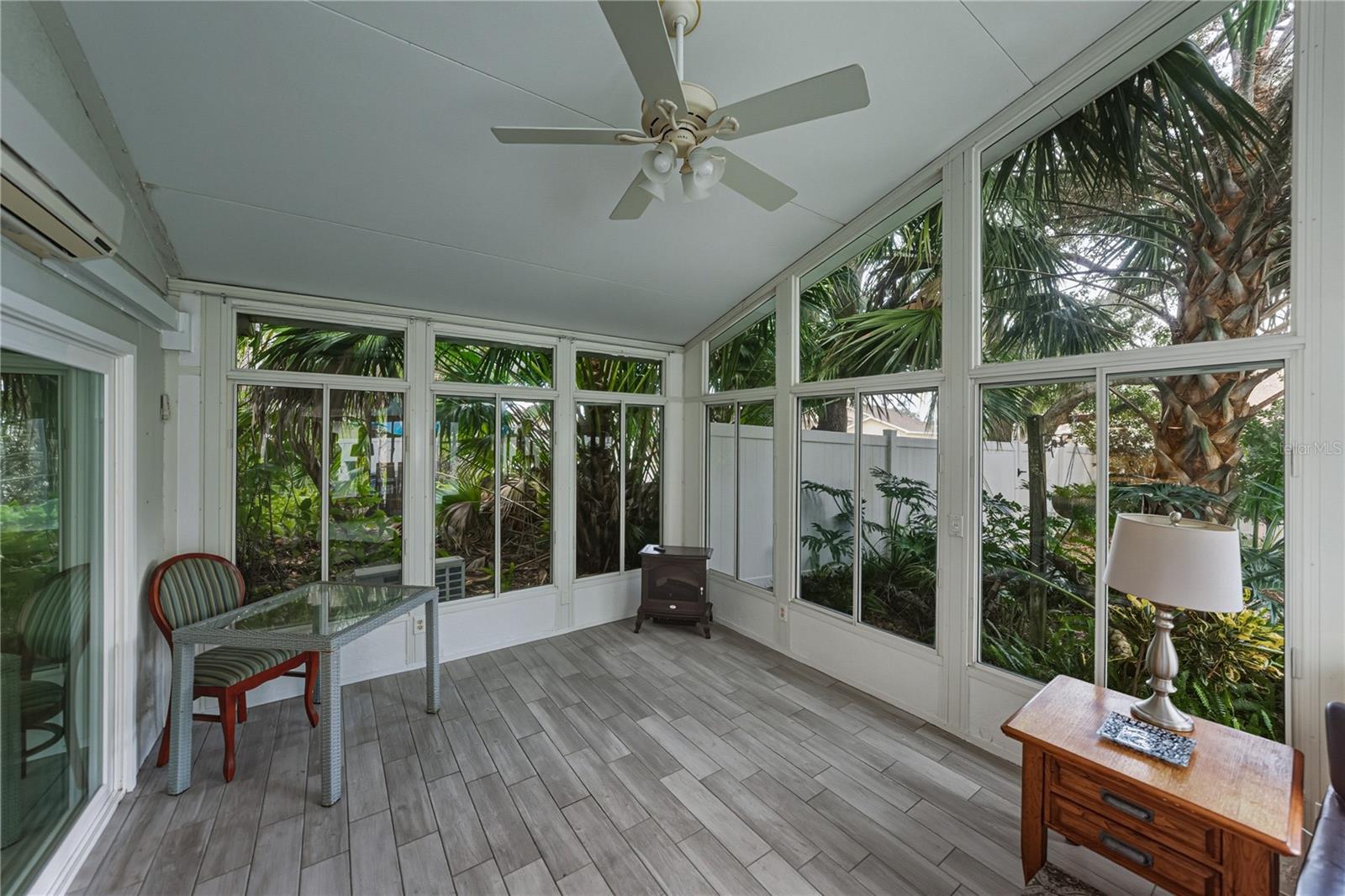 LAKE BERNADETTE - Residential