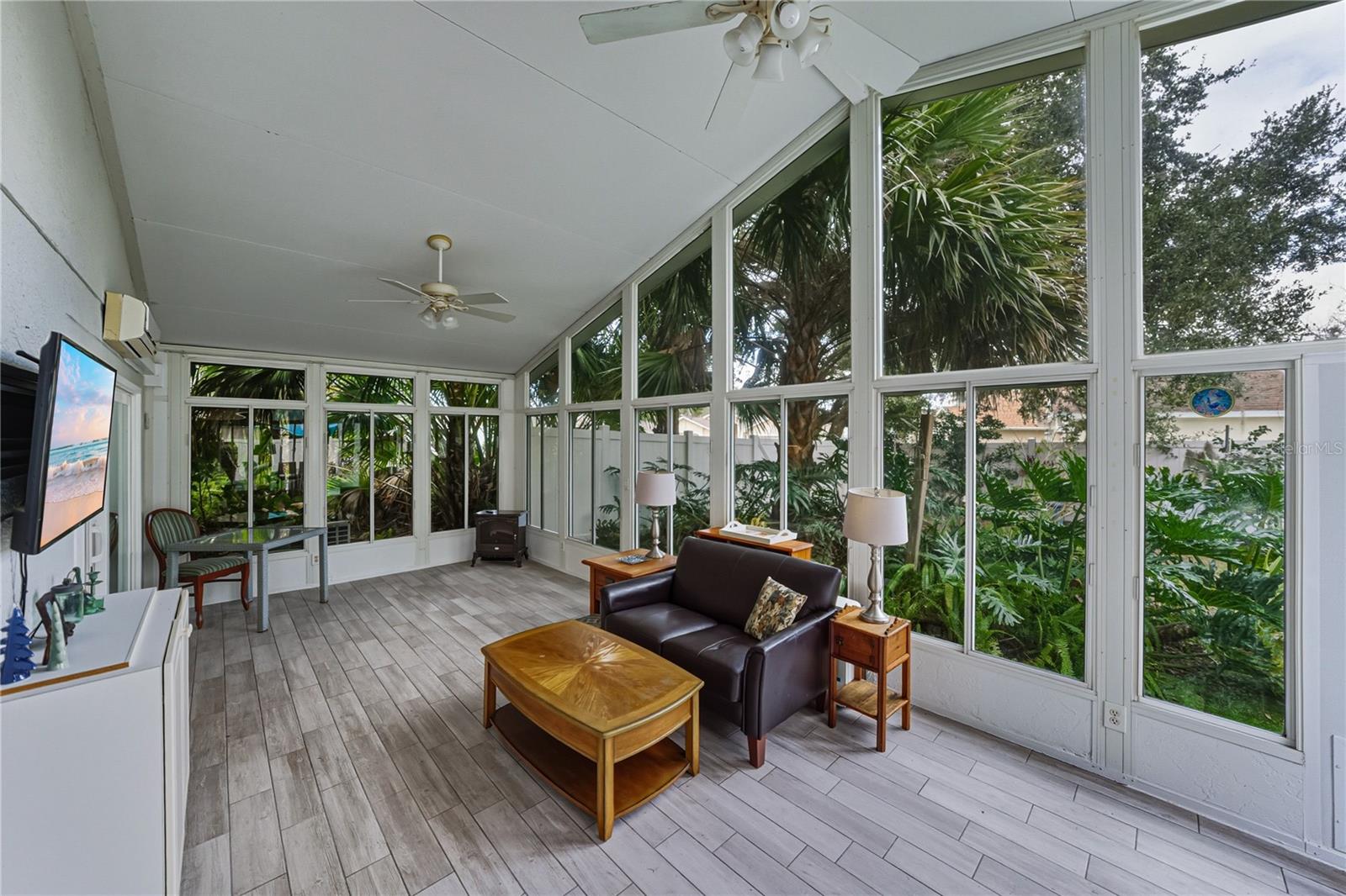 LAKE BERNADETTE - Residential