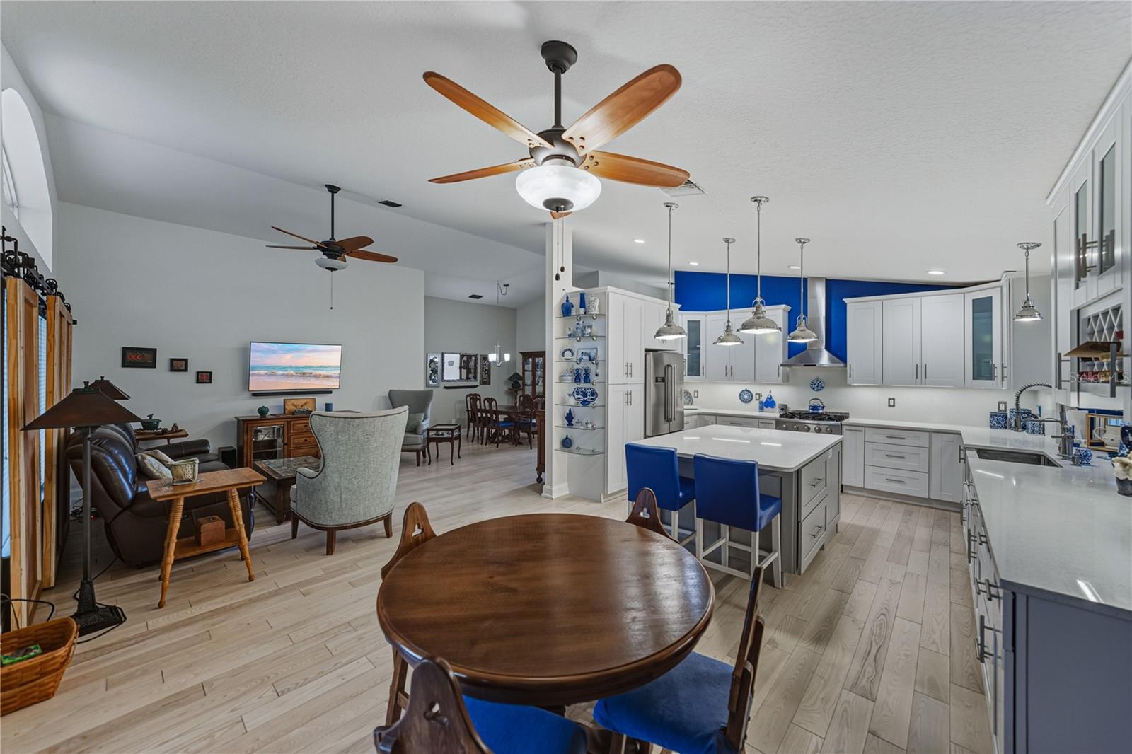 LAKE BERNADETTE - Residential