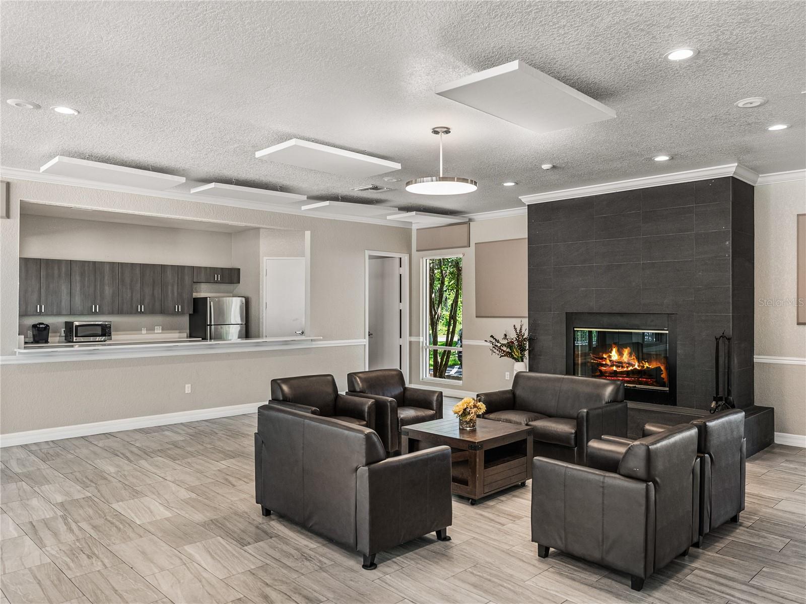 LAKE BERNADETTE - Residential