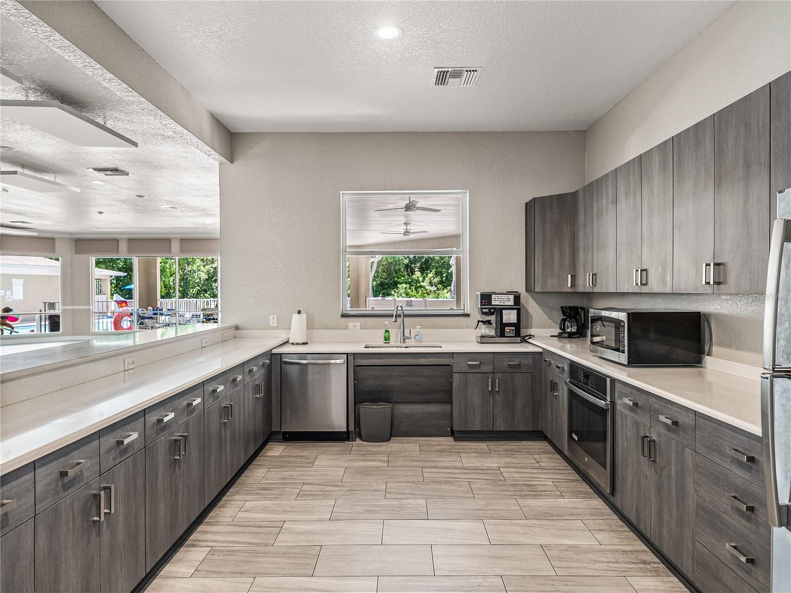 LAKE BERNADETTE - Residential