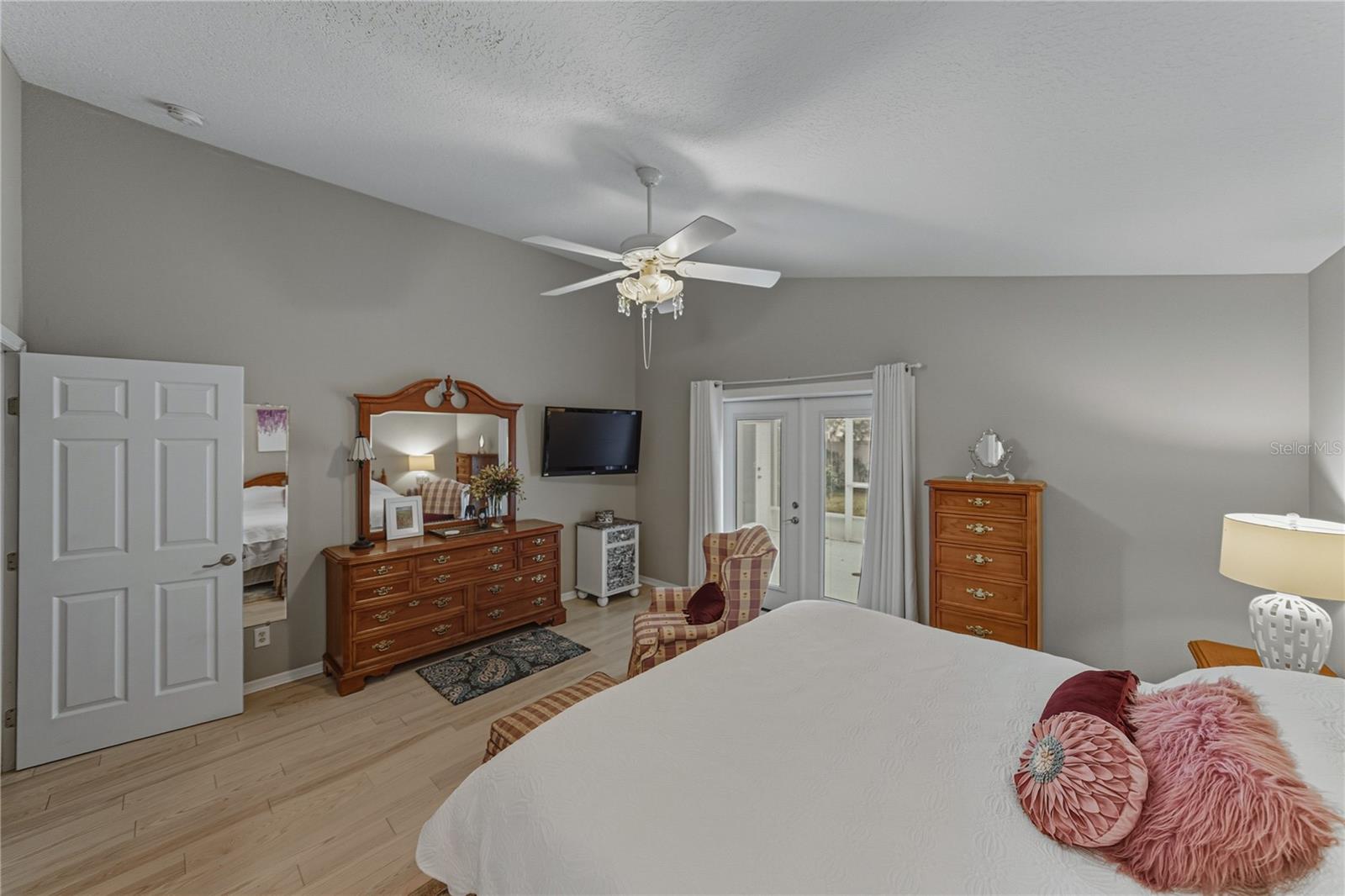 LAKE BERNADETTE - Residential