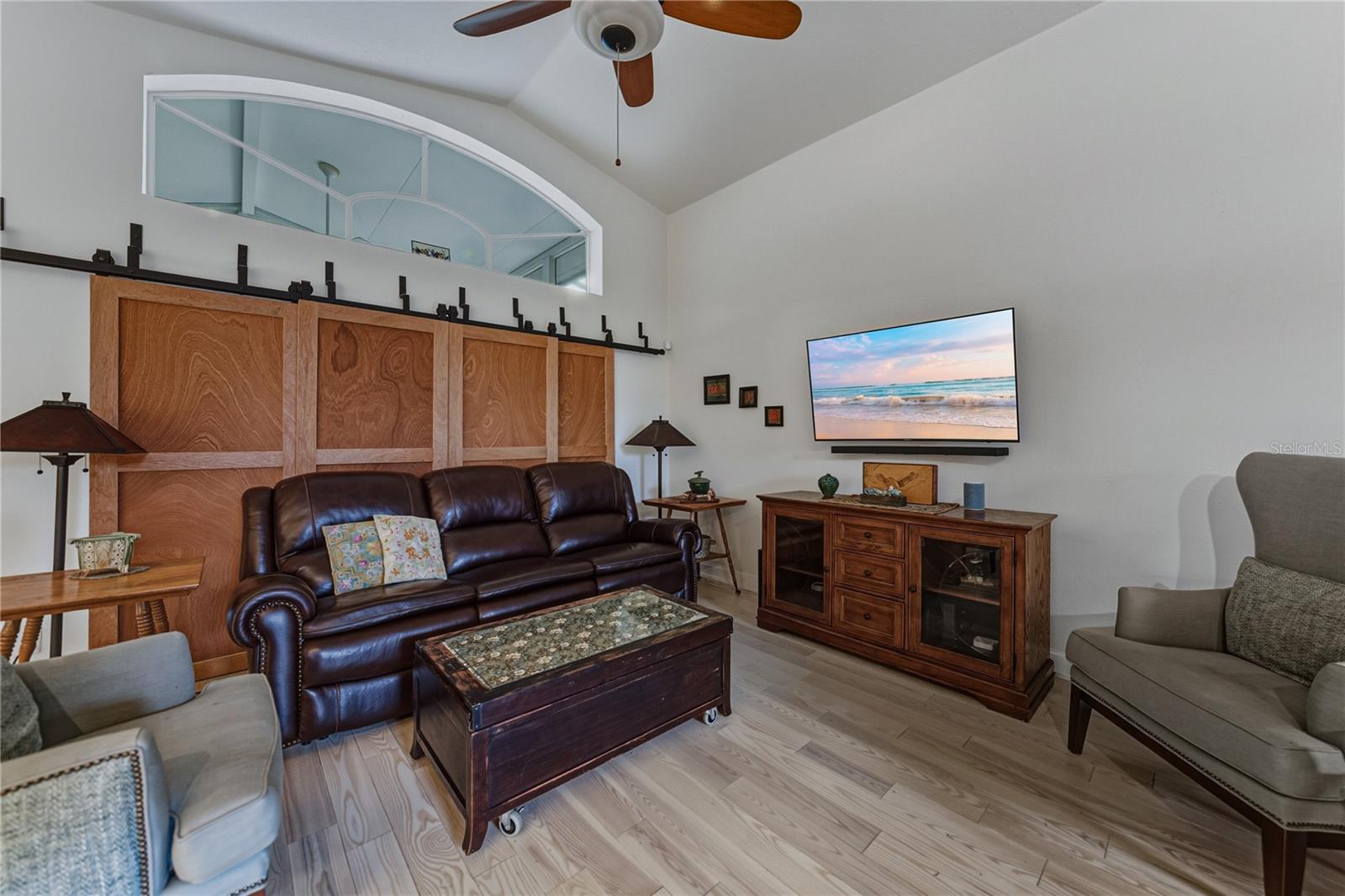 LAKE BERNADETTE - Residential