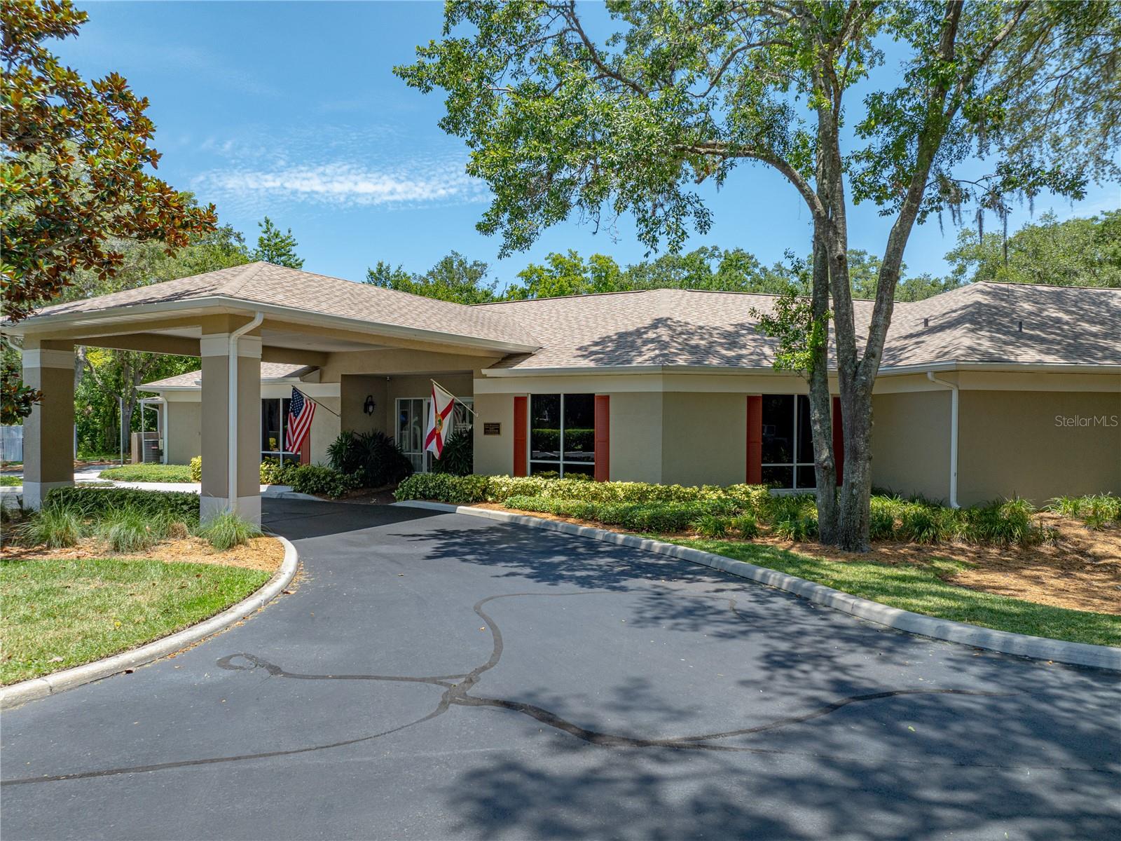 LAKE BERNADETTE - Residential