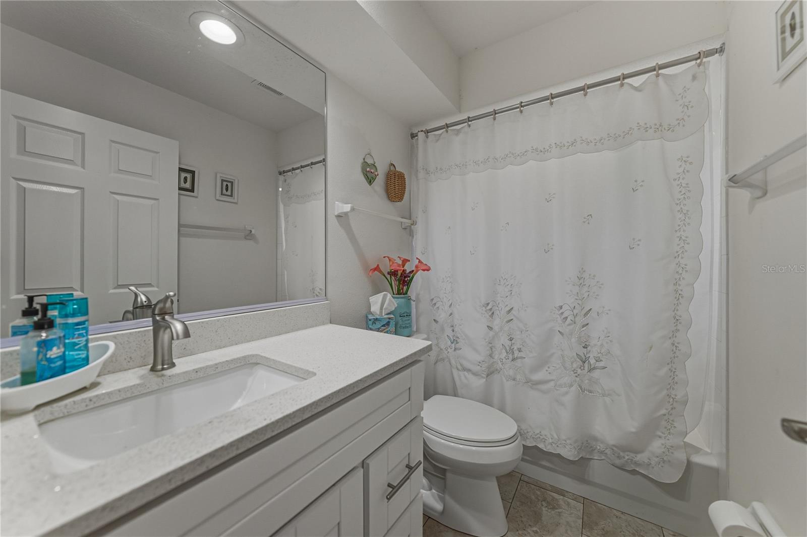 LAKE BERNADETTE - Residential