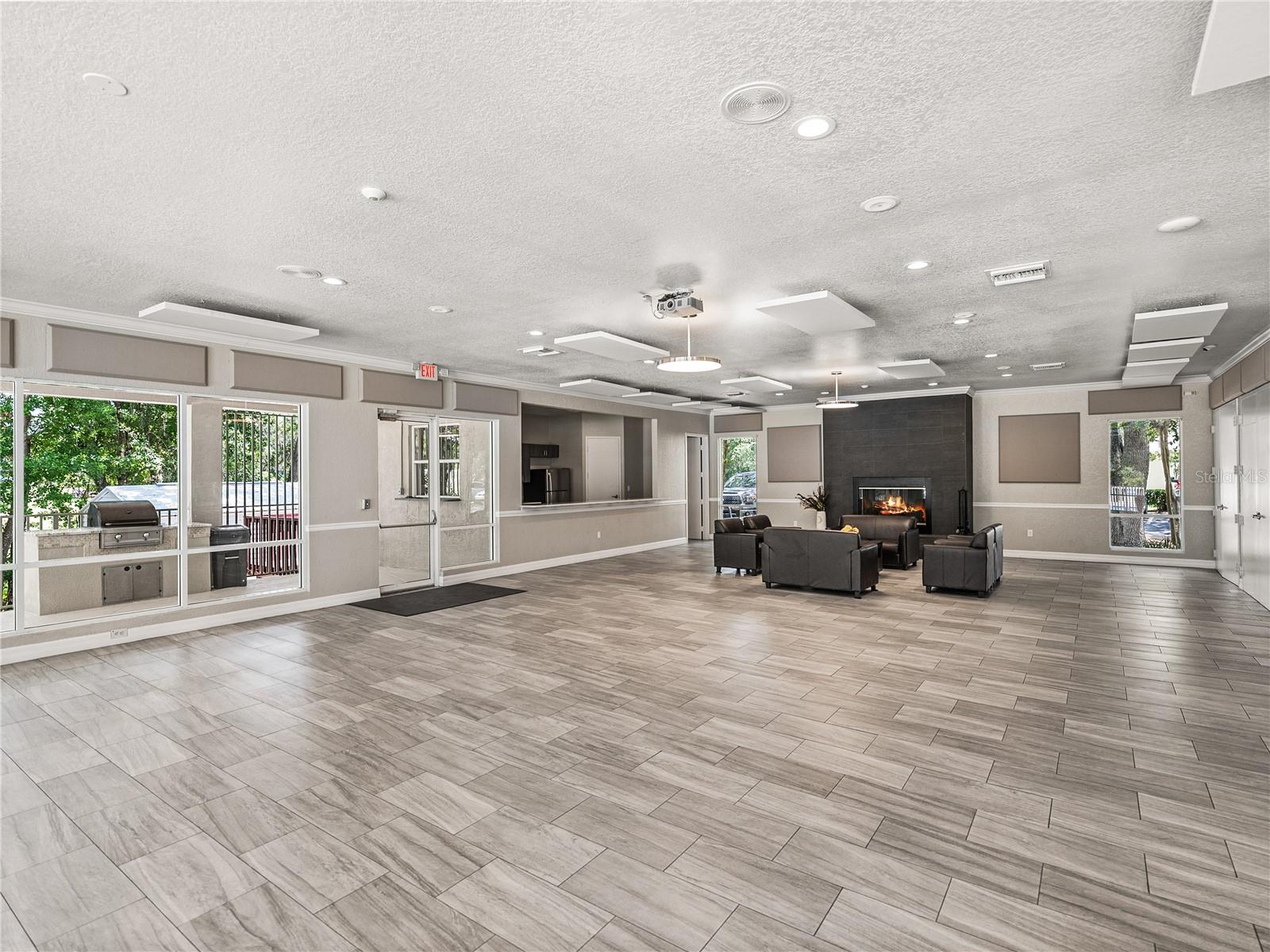 LAKE BERNADETTE - Residential